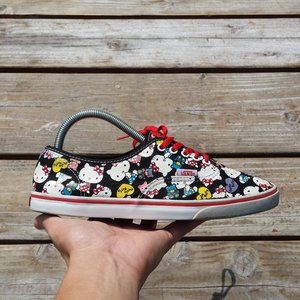 Women Vans Off the Wall x Hello Kitty Sneakers